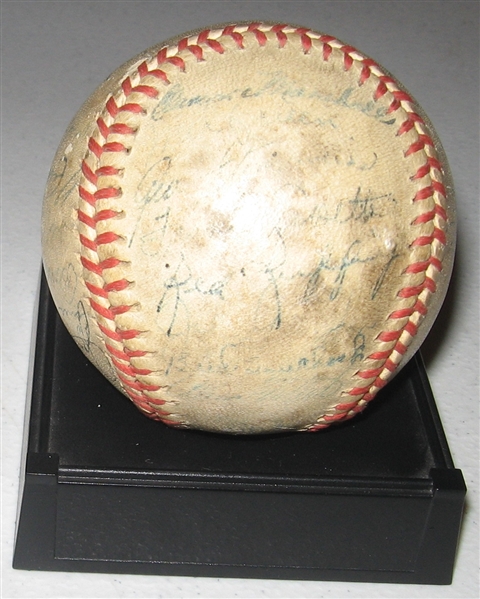 1946 New York Yankees Team Signed Reach Ball, GAI Authentic