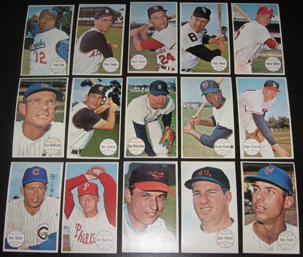 1964 Topps Giants Lot of (23) W/ Gibson SGC 84