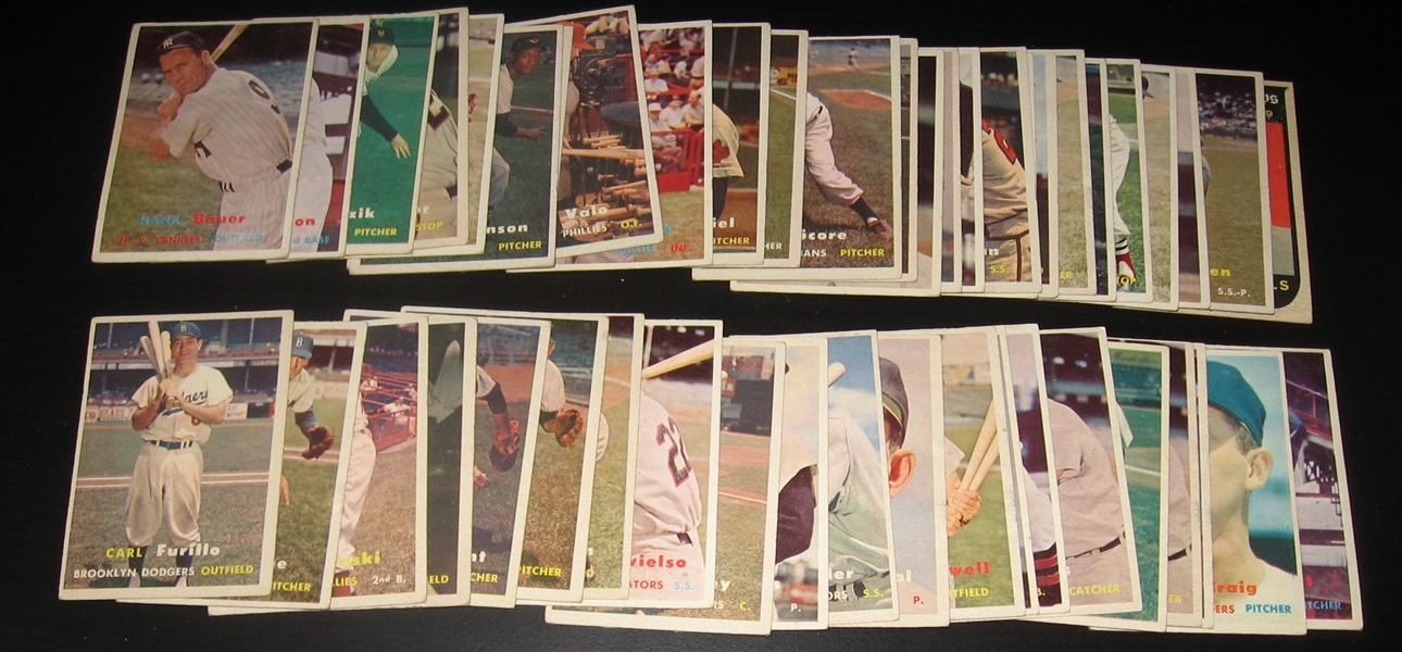1957/59 Topps Lot of (95) W/ '57 Ford & Banks