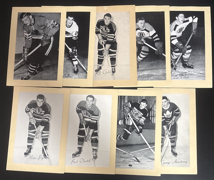 1945-64 Beehive Hockey Lot of (19) W/ Gordie Howe